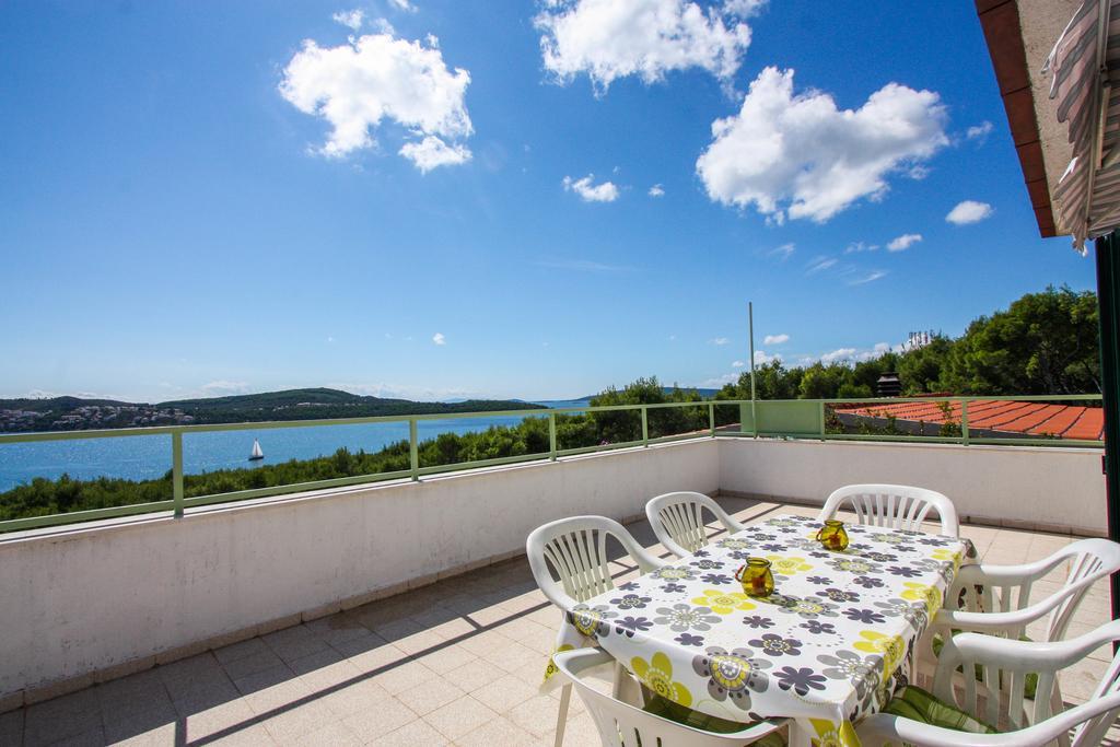 Apartment Artemisia 1 Trogir Buitenkant foto